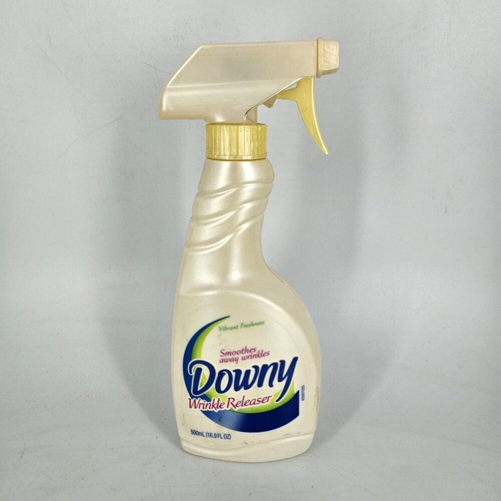 Downy Wrinkle Releaser Spray Bottle 16.9 oz Vibrant Freshness New Old Stock